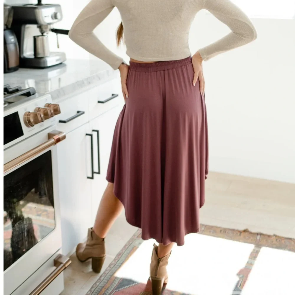 EUC Sozy - Gwendolyn Midi Skirt in Deep Berry - Picture 4 of 9